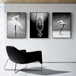 Póster de pintura en lienzo de bailarina de Ballet elegante en blanco y negro, arte de pared, retrato de niña de estilo nórdico, imagen para decoración del hogar