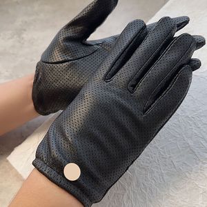 Diseñador de cuero genuino negro Classic Sheepskin Five Five Fingers Guantes de guantes con paquete de caja para el regalo de cumpleaños de Navidad