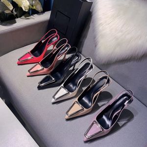 Black High Heels Yality Women's Slim Heels 2024 Fashion Designer Fashion New Point Metal Square Popular French Style Single Shoes Royal Ladies Cap Toes Sandales