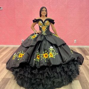 Robes de Quinceanera noires à épaules dénudées en dentelle brodée de tournesol à plusieurs niveaux en tulle robe de bal douce 16 robe de princesse robe de 15 ans