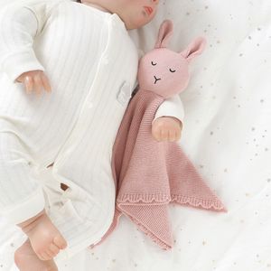 Couvertures emmailloter bébé coton canapé serviette apaisante écharpe doux tissu absorbant enfants dormir couverture d'allaitement avec poupée lapin jouets 230715
