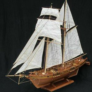 Bloques 1 Juego 1 100 Halcon Modelo de barco de vela de madera Kit de bricolaje Montaje de barco Decoración Regalo 230308