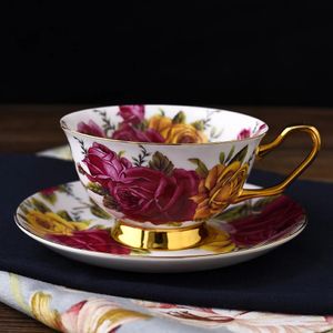 Ensemble de 6 tasses à thé en porcelaine tendre, ensemble de tasses à thé à belles fleurs, motif de Rose, tasse en céramique à pied haut, cadeau d'anniversaire, de commémoration, 240301