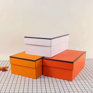 Botas 2023 Flap Cubierta superior e inferior Paquete de caja de zapatos de papel Kraft Zapatos deportivos Caja de embalaje Almacenamiento Plegable Personalización