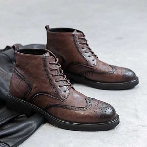 Bottes Mode Vintage Britannique Hommes Haute Qualité Robe En Cuir Véritable Cheville À Lacets Brogue Chaussures Automne Hiver Militaire YQ231025