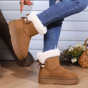 Boots Winter Suede en cuir chauds Bottes de neige chaude bouton de la femme causale causale épaisse en peluche moelleuse bottes femme femme nouvelle plate-forme coton chaussures