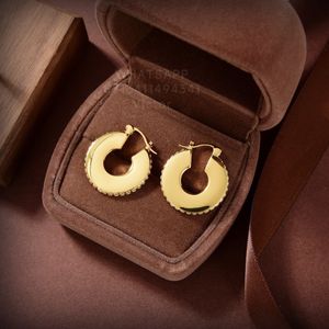 Botiega Circular Boes Ored Studs Slebing for Woman Gold plaquée Reproductions officielles Designer de marque Never Fade Exquis Gift 041