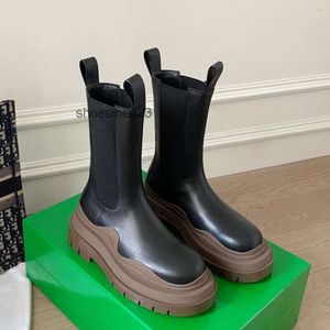 Botteega Soled Designer Botega Family Boot Boots Nueva versión alta Pareja Grande Grueso B Chimenea Tubo verde 10 cm 16 cm Venetas 22 cm 93UI