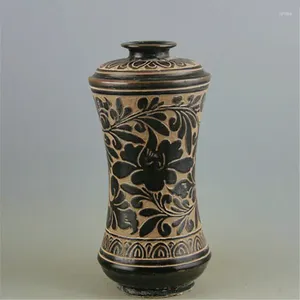 Bouteilles chinois chinois cizhou kiln glaçage noir porcelaine à main fleurs sculptées vase 10,35 