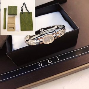 Boutique Argent Plaqué Luxe Bracelet Original Designer Cadeau Bracelet Avec Boîte Élégante Mode Femmes Lettre Bracelet De Haute Qualité En Acier Inoxydable Bracelet En Gros