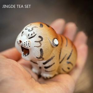 Boutique thé ornements pour animaux de compagnie peint à la main modèle de tigre décoration de Table à thé chinois Yixing violet argile service à thé accessoires 240130