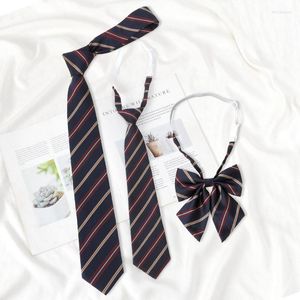 Pajaritas Oro cianótico Estudiantes masculinos y femeninos Corbata perezosa corta Gratis JK Estilo universitario japonés para escuelas Rayas DK Mano Azul Victoriano
