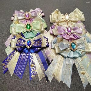 Noeuds papillon Original Design Crystal Cravate Broche Mode Costume coréen Costume Chemise Accessoires Papillon Pins Luxe Bijoux faits à la main Cadeau
