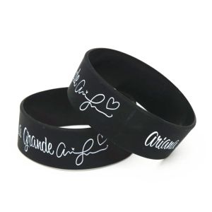 Bracelets 1pc One Banda House Wide Band Music Music Star Rubber Braceletsbangles Black Black Ariana Grande Silicone Fans de bracelets Cadeaux Sh212