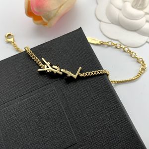 Diseñador de pulseras Diseñador de mujeres Diseñador Precioso brazalete Joya de brazalete Adecuado para mujeres Boda para bodas Día de la madre Joyas Regalos Femeninos Día de conmemoración