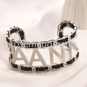 Braceletas de brazalete de cristal de marca Pulseras de diseño Carta de diseño de la pulsera Men amantes de las mujeres Regalo Chirstmas Joyas de acero inoxidable de oro de 18 km