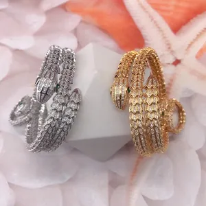 Personnalisation de la marque Bracelets Bracelets Ring Jewelry Les colliers peuvent être personnalisés en alliage en alliage en argent en zinc en diamant avec couche extérieure plaquée 001