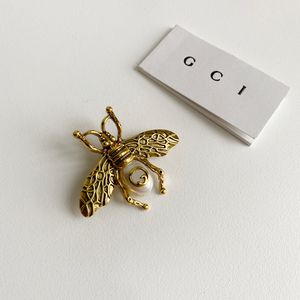 Designers de marque Nouvelle broche en forme d'insectes luxueuse broche en or 18 km à la mode à la mode de bijoux de haute qualité Broche d'anniversaire