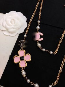 Marca de lujo dulce trébol diseñador collares pendientes lindo rosa flor letras geometría 18k oro elegante collar joyería regalo