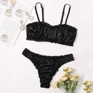 Soutien-gorge Ensembles Mode Statin Sexy Lingerie Set Femmes Sans Bretelles Sans Fil Tube Soutien-Gorge Et String 2pcs Sexe Érotique Pyjamas Pyjamas Porno Ropa