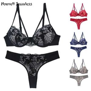 Bras set nouvelle sans couture de sous-vêtements pour femmes sexy sans couture utilisée pour pousser le soutien-gorge de fleur de lace