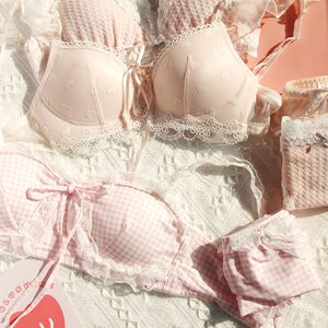 Ensembles de soutiens-gorge Ensemble de soutien-gorge rose Kawaii Lolita Girl Dream Sous-vêtements en dentelle de coton japonais Sweet and Cute Tube Top Wire Free Bra and Panties Set 230426