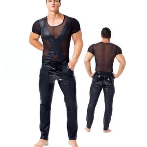 Soutien-gorge Sets Sexy Sous-vêtements masculins Voir à travers Mesh Wetlook Tops Fetish Hommes Sexe Costumes Costumes Cuir en PVC Décoration Cuir Décoration Courties T-shirts à manches courtes