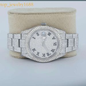 Brilliant Round Cut Y Iced Out Moisanite Watch Femmes pour toute beauté luxueuse OCN avec VVS Clarity Diamond