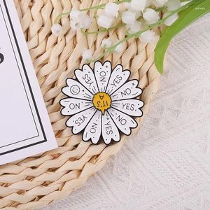 BROOCHES 2024 TRENDE ROTATION BROOCH DAISY SUNLOPILLE TOURNE MINIMALMAL METAL Decoration Decoration Gift Wholesale