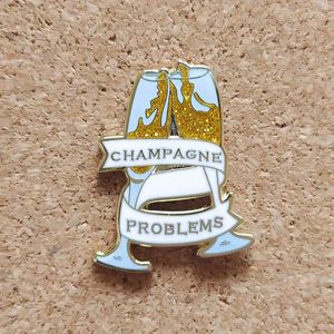 Broches Problèmes de champagne épingles en émail groupe de rock broche collectionner des badges de revers hommes femmes bijoux de mode cadeaux