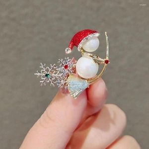 Broches exquise broche de noël broche bonhomme de neige balai perle mode bijoux cadeau décoration enfants mignon accessoires