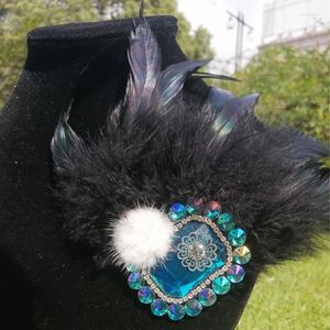 Broches faites à la main de luxe en cristal plume broche bijoux vêtements portant Corsage concepteur broche pour femmes hommes fête accessoires cadeau vente