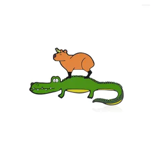 Broches Harong Capybaras et crocodiles broche en émail Tiktok mignon Animal Capybara drôle broche sac à dos chapeau Badge bijoux Collection