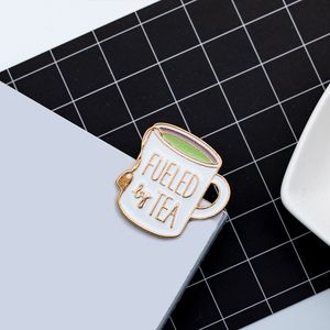 Broches Pins pour Femmes Mode Bijoux Drôle Blanc Couleur Lettre Thé Tasse Mignon Robe Chiffons Sacs Décor Émail Métal Badge En Gros