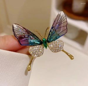 Broches de mariposa de circonia cúbica púrpura para mujer, insignia de insecto de cristal verde, regalos de joyería