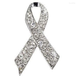 Broches Color plata Diamantes de imitación blancos Broche de cinta Pin de concientización sobre el cáncer de mama Regalo promocional al por mayor