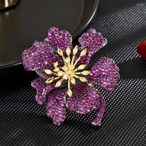 Brooches Brooch féminin Elegant Full Crystal Purple Flower Badge Party Banquet Shiny Luxury Designer Pins Accessoires Corsage