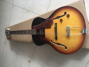 Guitarra eléctrica de cuerpo hueco marrón, diapasón de madera de rosa, una pastilla, dos f jack, 19 trastes, hecho en china, envío gratis