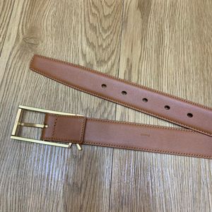 Cinturón de cuero marrón Hebilla dorada Cinturón de diseñador de mujer Cuero clásico Casual / Cinturones de vestir Cintura con caja