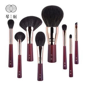 Brushes Qinzhi Juego de brochas de maquillaje hechas a mano profesional Fibra sintética suave Mango corto Kit de brochas de maquillaje portátiles de viaje