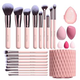 BS-MALL Brochas de maquillaje Premium Sintético Base en polvo Correctores Sombras de ojos Juego de 18 brochas con 5 soportes de esponja Estuche de esponja (A-Rosa)