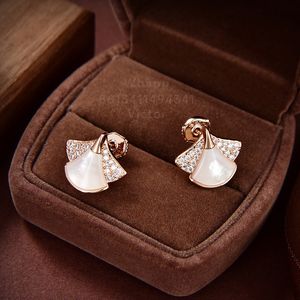 BUIGARI Jupe en forme d'éventail Boucles d'oreilles pendantes de créateur pour femme Blanc Fritillaria Plaqué or 18 carats de la plus haute qualité de luxe cadeaux premium 031
