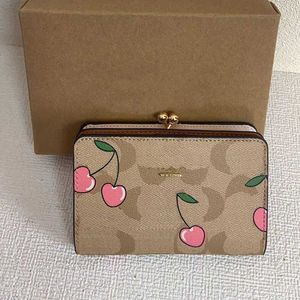 C BagDesigner Wallets Clip Wallet Classic Coating Old Flower Estilo corto Zero Wallet Kiss Lock Wallet Mujer 230301