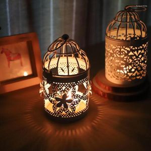 Portavelas creativo antiguo hueco Floral pájaro jaula titular candelabro estilo europeo artesanía de hierro noche romántica adorno decoración del hogar
