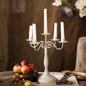Bandlers Nordic Retro Home Made Old White Iron Multi Head Long Pole Polonteur Romantic Dining Table Decoration Candabra de mariage