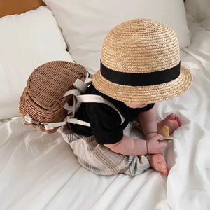 Caps Chapeaux 2024 Fashion Baby Paille Chapeau nouveau-né panama Summer Sun Hat Boys and Girls Childrens Baby Bucket Hat Outdoor Beach Hat 1pc D240509