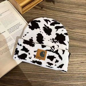 Carharttly chapeau noir et blanc rétro mode motif de vache chapeau tricoté automne et hiver couples polyvalent imprimé léopard chapeau froid femmes