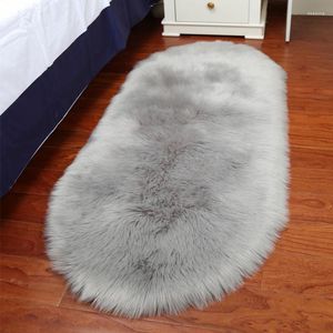 Alfombras ovaladas de imitación de felpa suave de piel de oveja para dormitorio