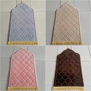 Tapis doux tapis de prière pour musulman Ramadan antidérapant flanelle culte Paded tapis Portable en relief tapis de sol maison prière voyage tapis