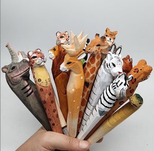 Stylo en bois sculpté animaux de l'océan sauvage stylos gel papeterie peint à la main créatif Vintage en bois écrit école fournitures de bureau faveurs de fête de Noël